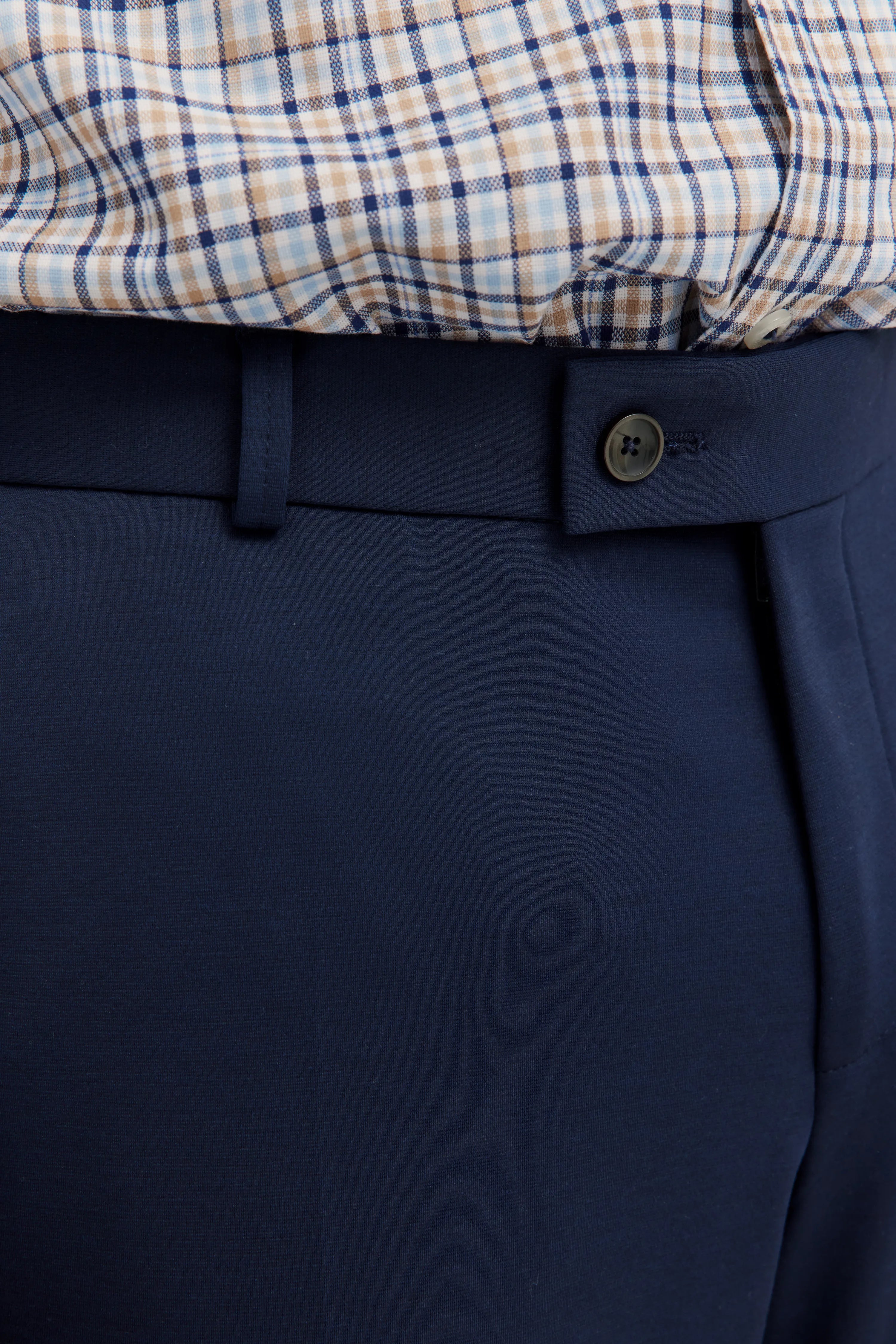 Navy pants with checkered shirt, detail view, bugatti.
