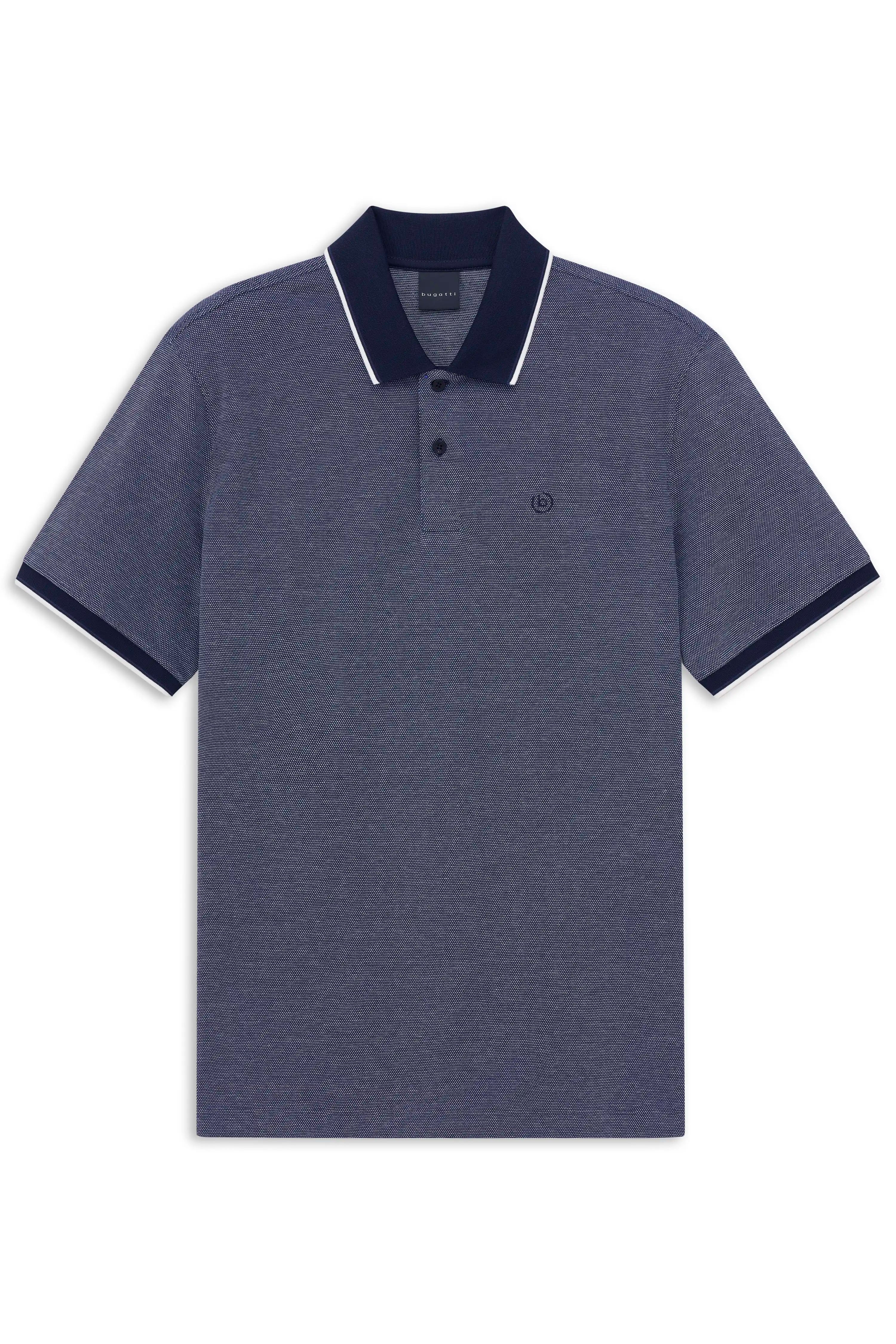Blaues bugatti Polohemd, Büstenbild, mit dunklem Kragen und dezentem Muster.