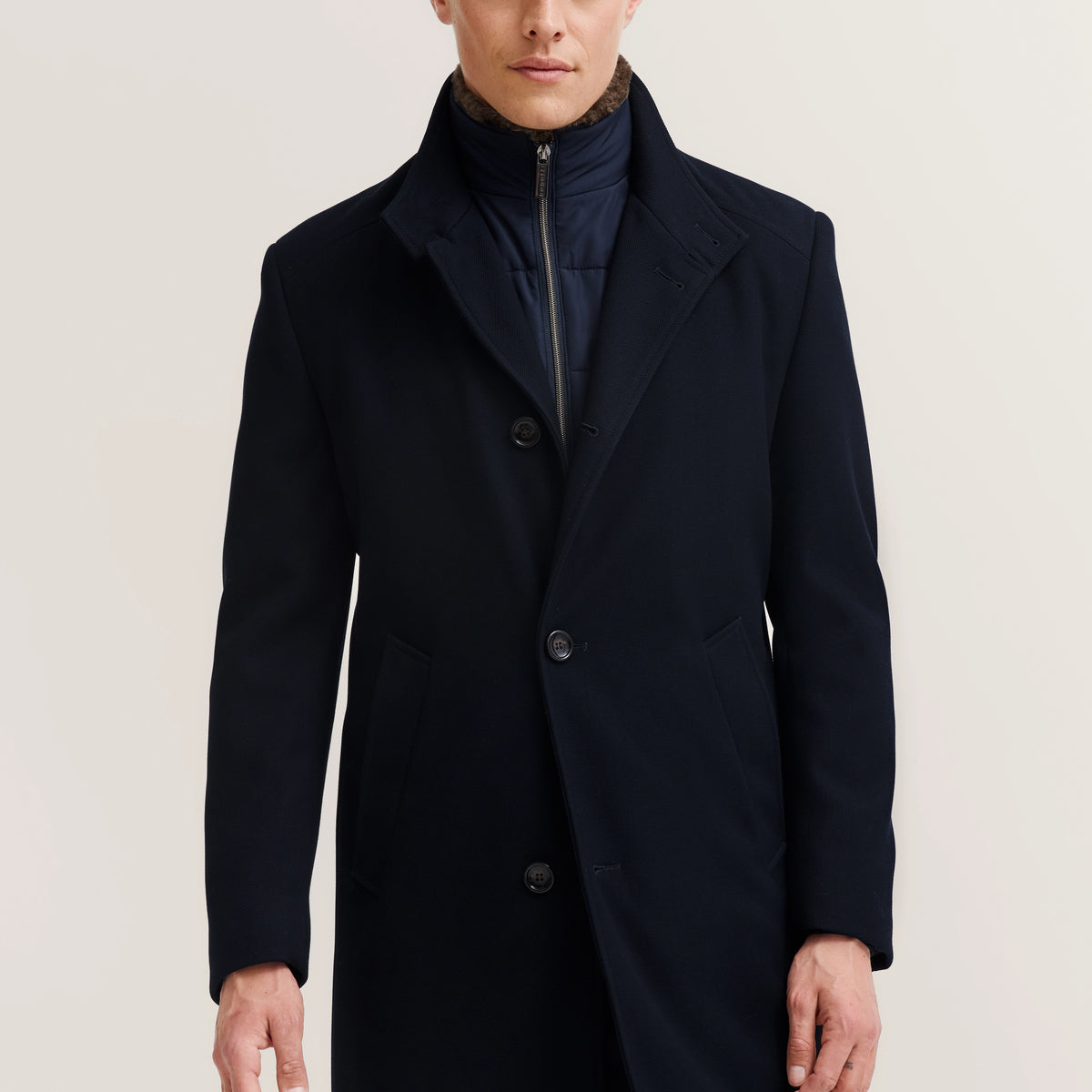 【bugatti】ネイビーベルテッドコート Wool coat with hood & removable vest in navy | Bugatti