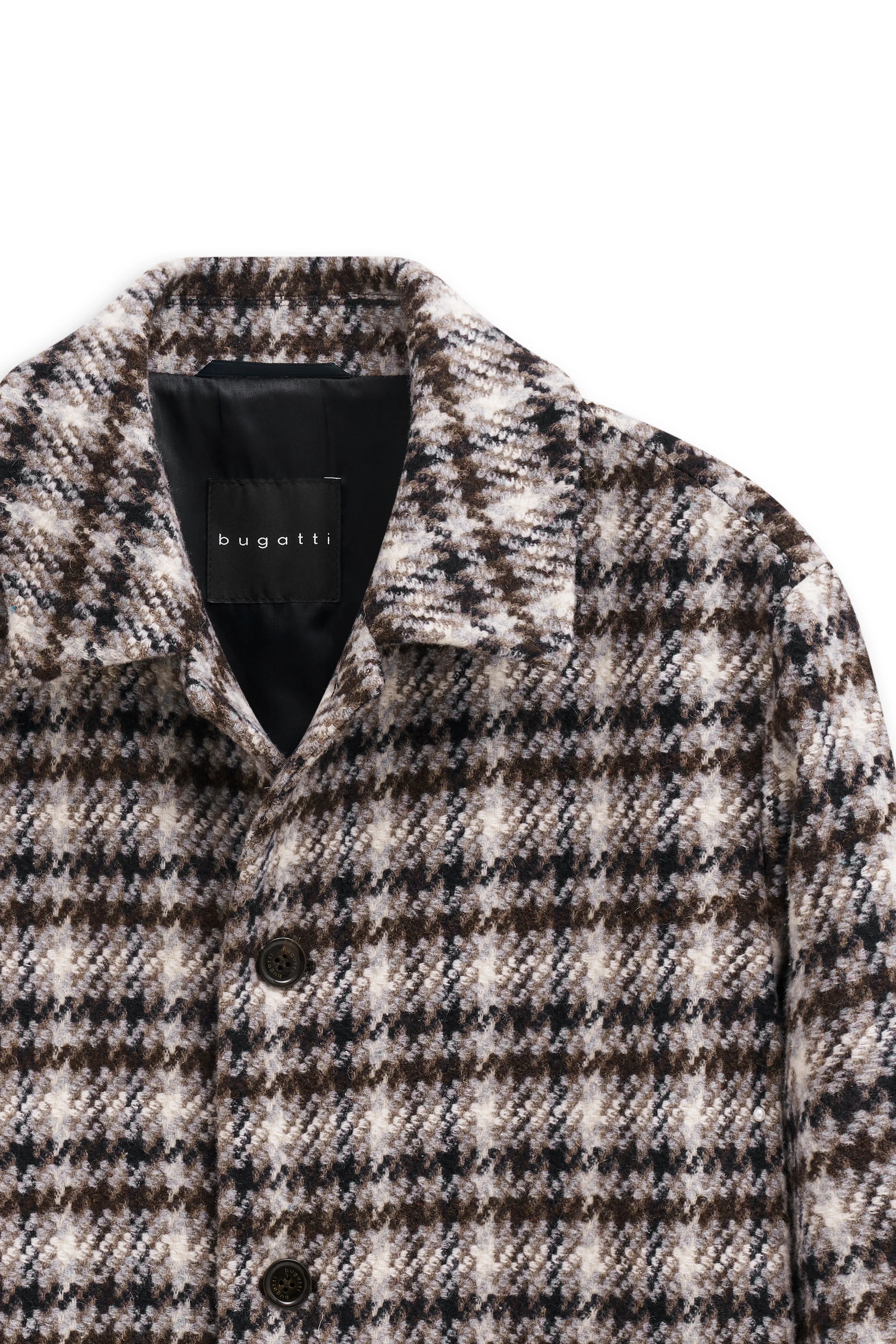 bugatti jas, geruit in bruin en wit, busteweergave, klassieke knoopsluiting.