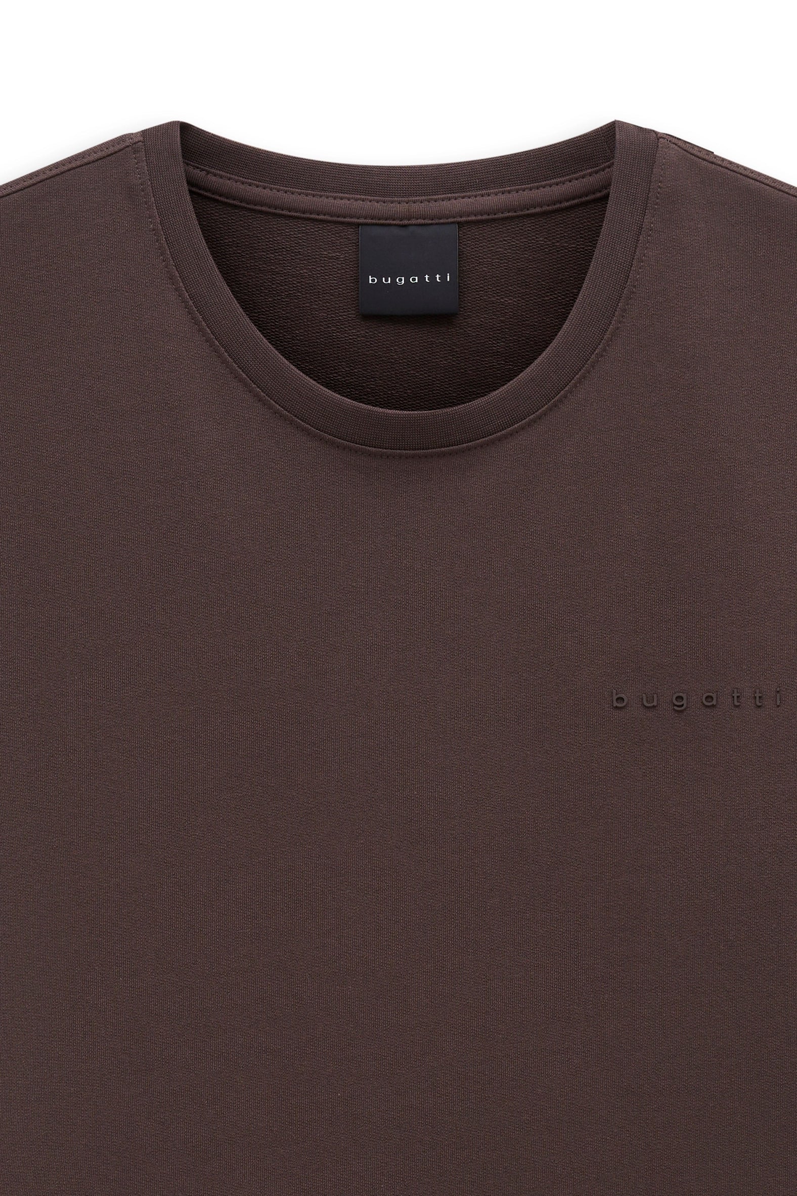 bugatti T-Shirt in Dunkelbraun, Büstenbild, schlichtes Design, klassischer Rundhalsausschnitt.