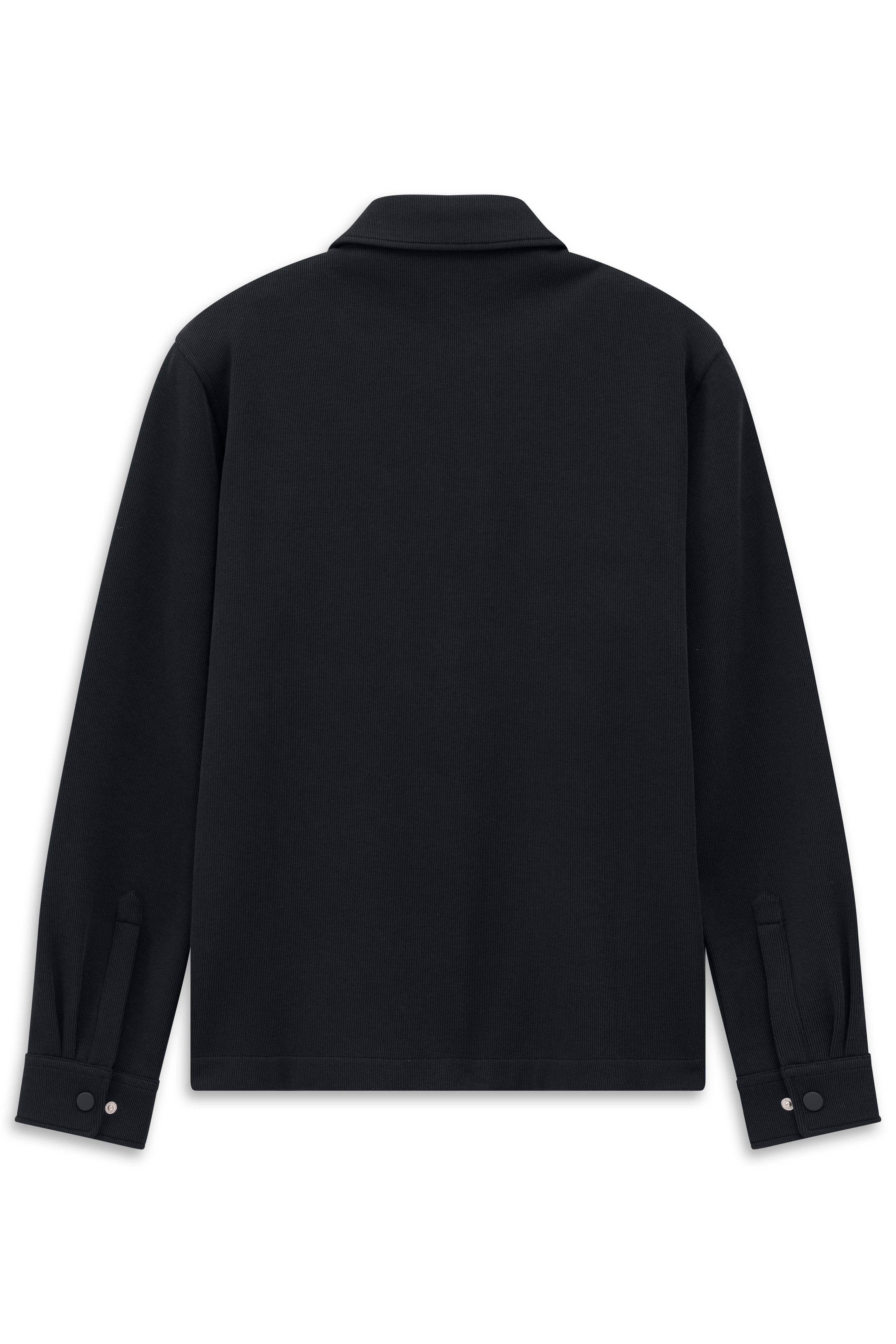 Schwarzes bugatti Hemd von hinten, legeres Bild, klassischer Stil mit Knopfmanschetten.