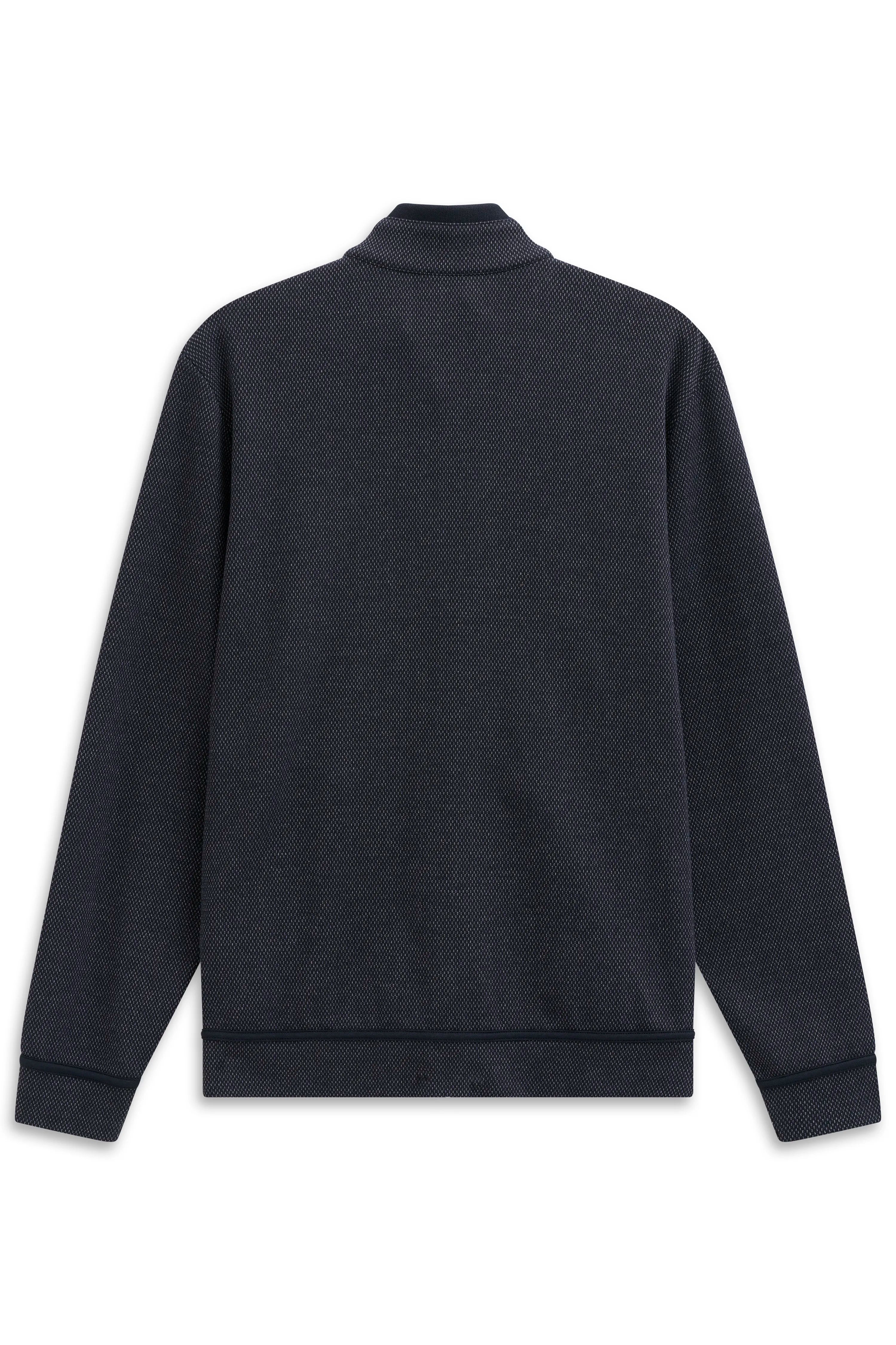 Dunkelblauer bugatti Strickpullover, Rückansicht, legeres Büstenbild, dezentes Muster.