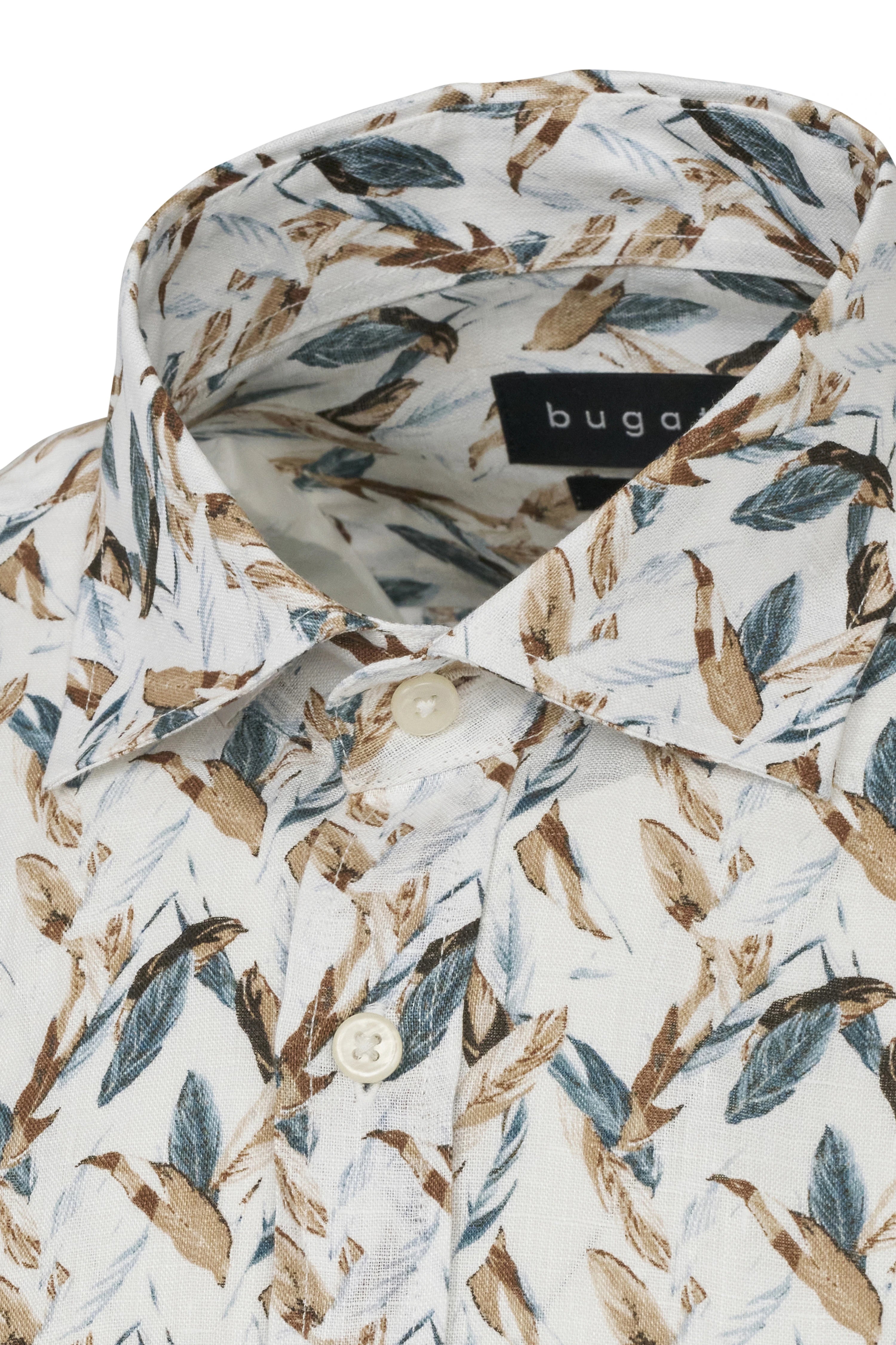 bugatti overhemd met bladmotief in beige en blauw, detailopname van de knopenlijst.
