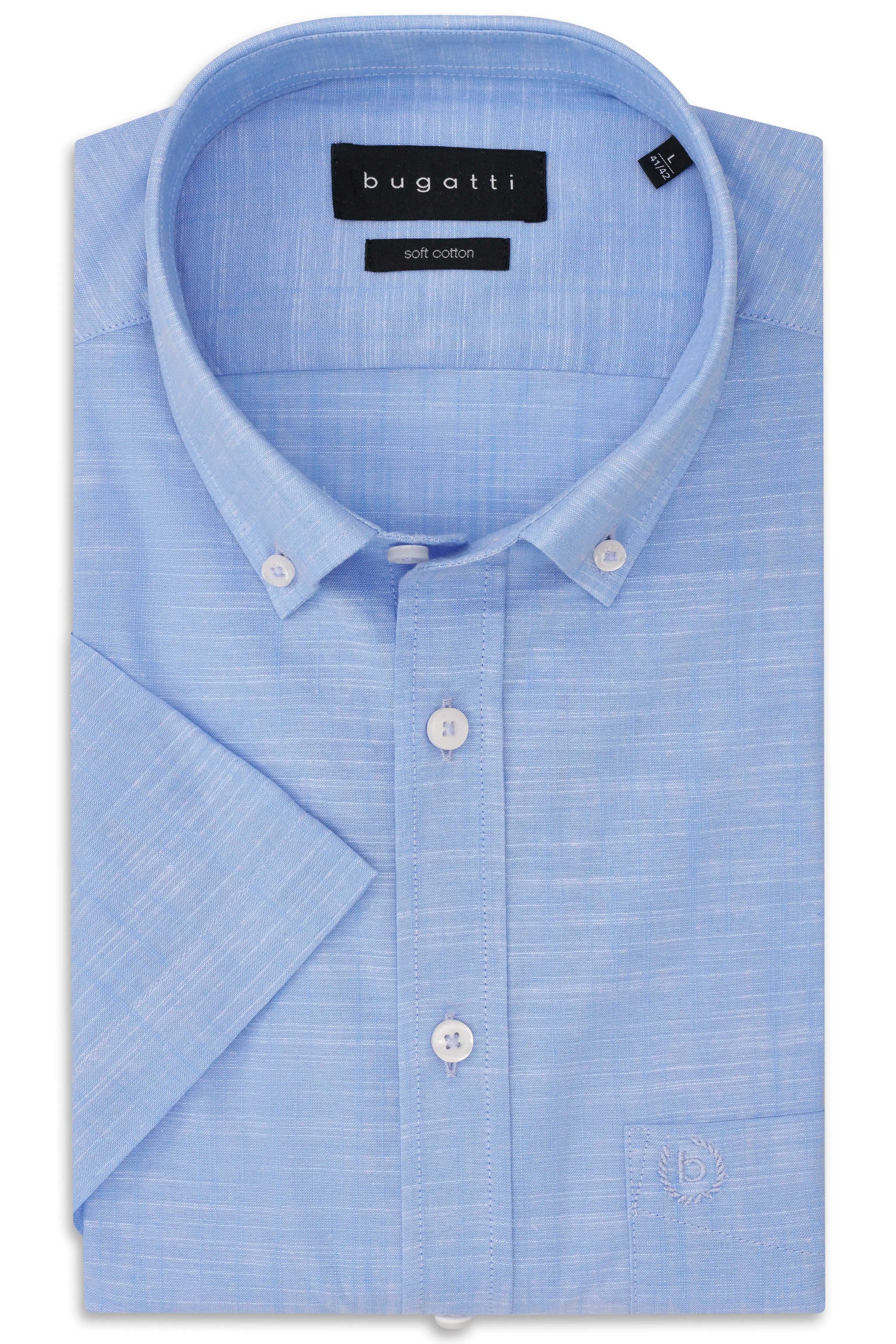 Kurzarmhemd von bugatti in Hellblau, Büstenbild, aus hochwertigem Material für stilvolle Eleganz.