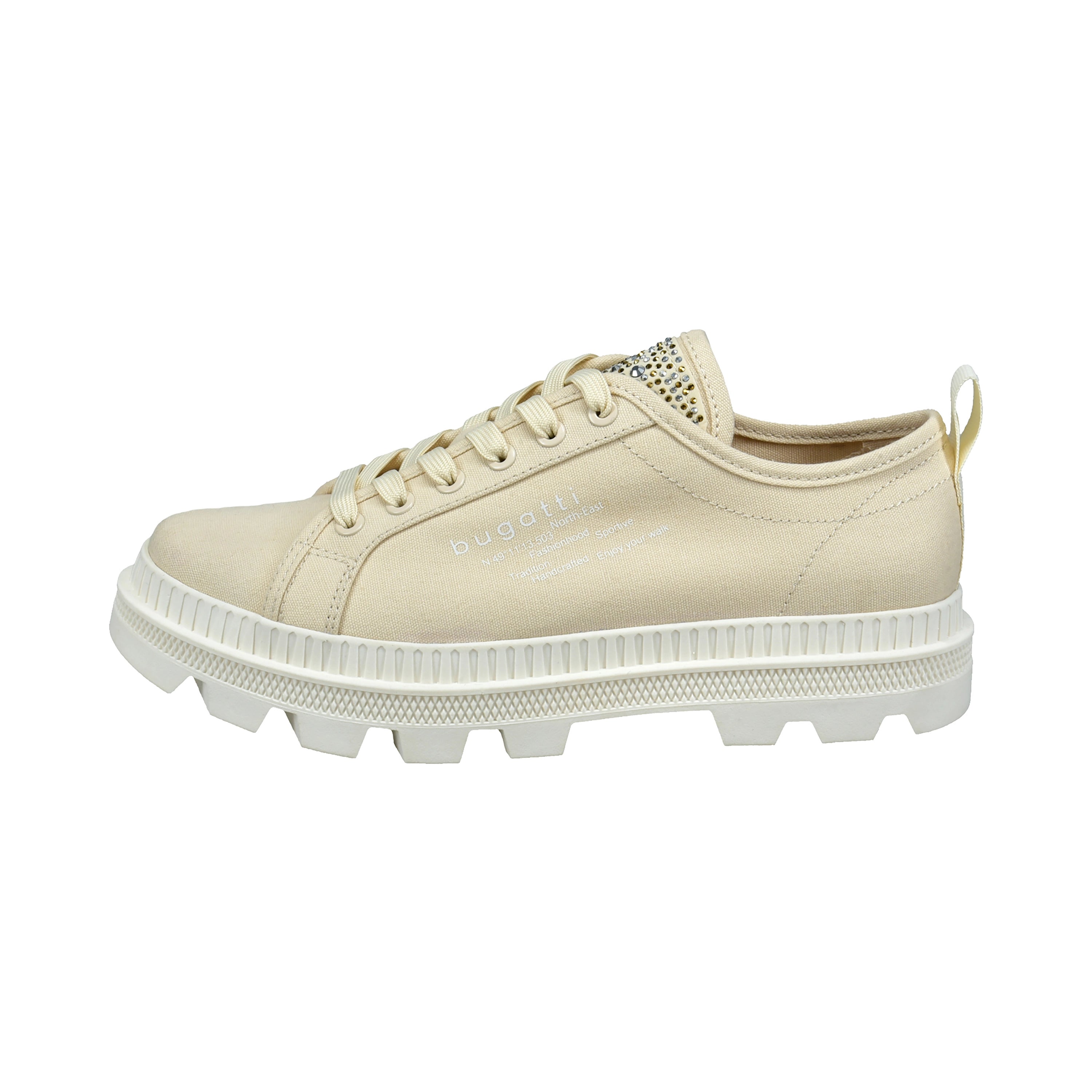 bugatti Sneaker, beige, mit Nieten und robuster Sohle, Seitenansicht, legeres Design.