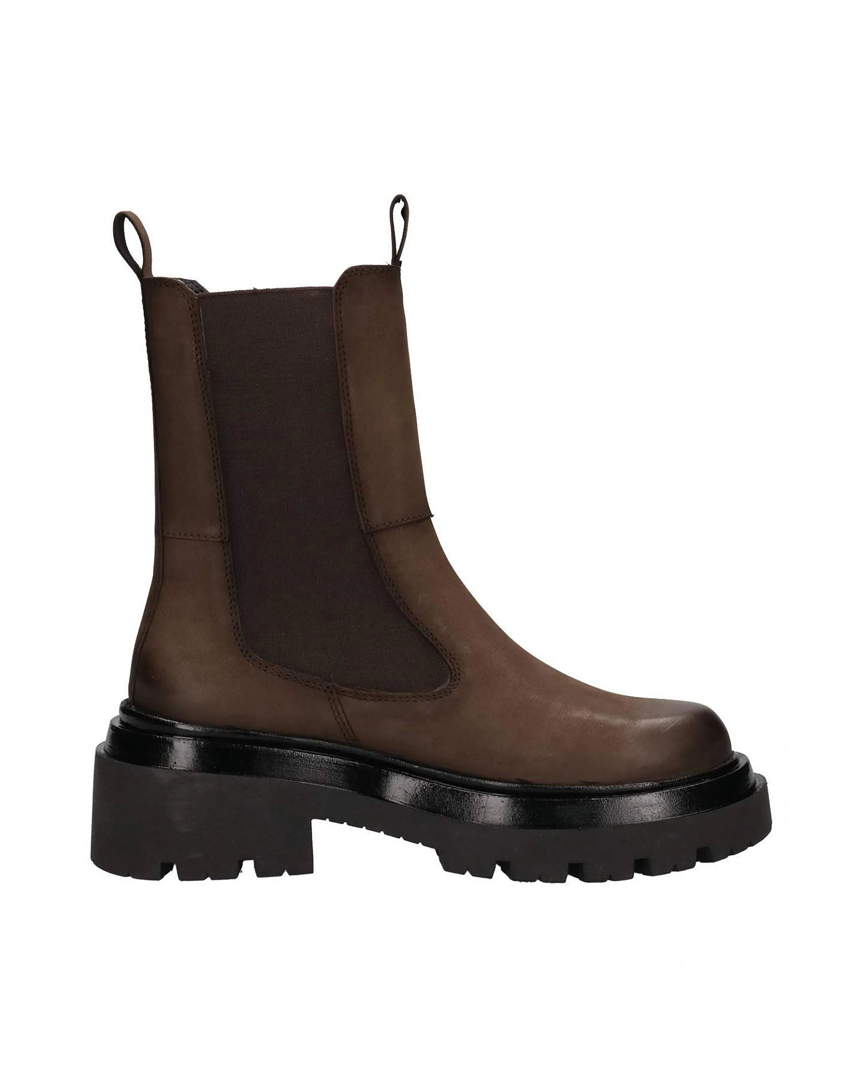 Brauner bugatti Chelsea Boot mit schwarzer Sohle, Legerbild.