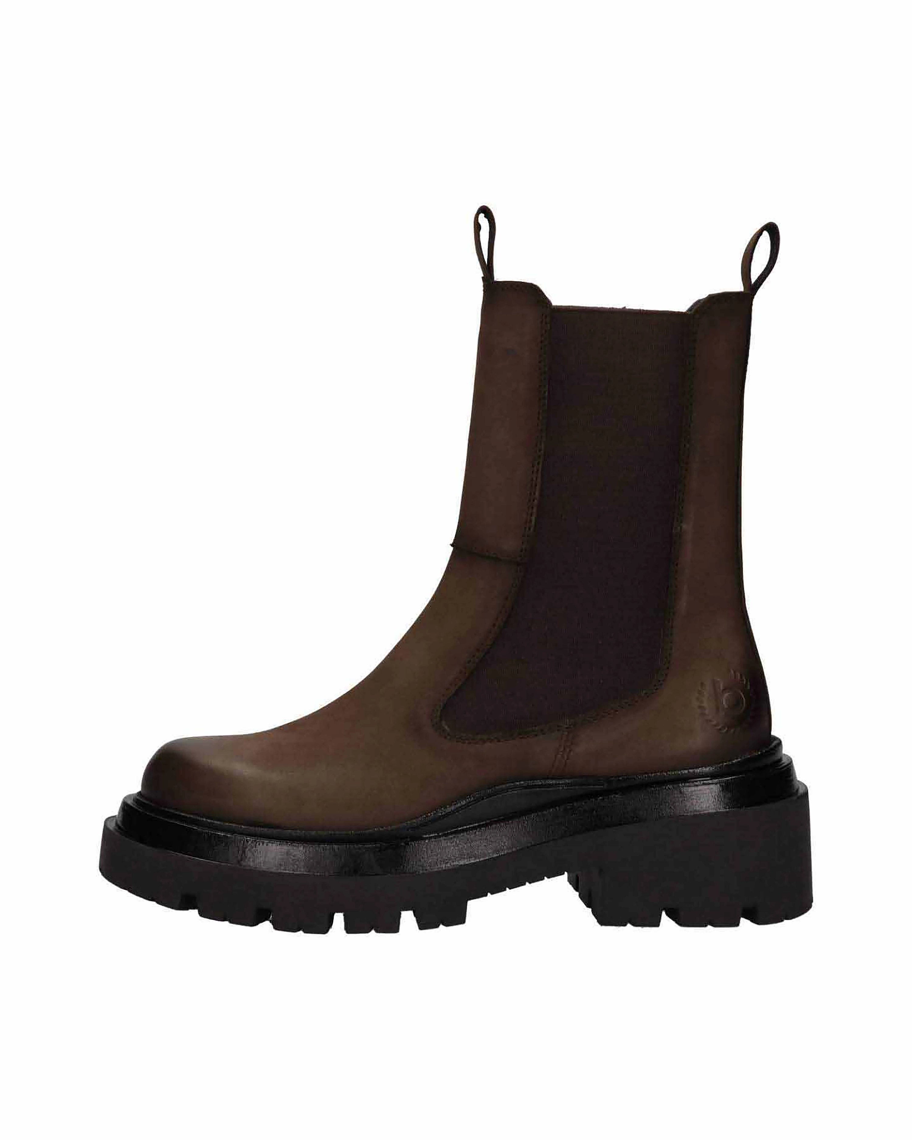 Braune bugatti Chelsea Boots mit robuster Sohle, Seitenansicht, Büstenbild.