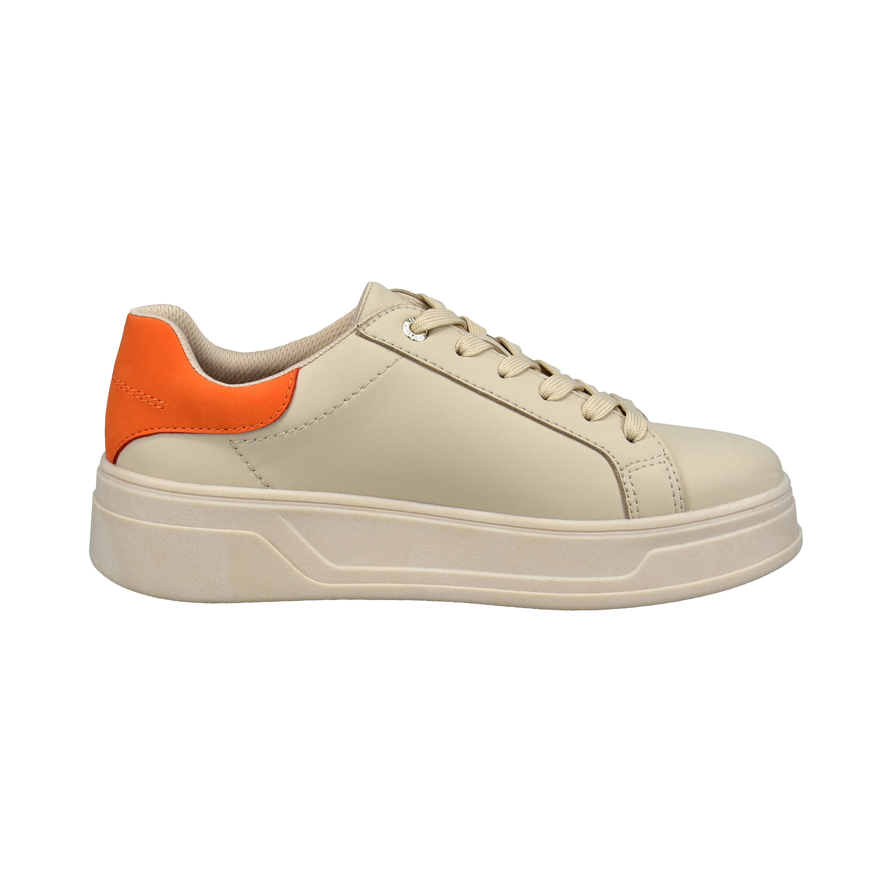 Beiger Sneaker von bugatti mit orangefarbenem Akzent, Seitenansicht, legeres Bild.
