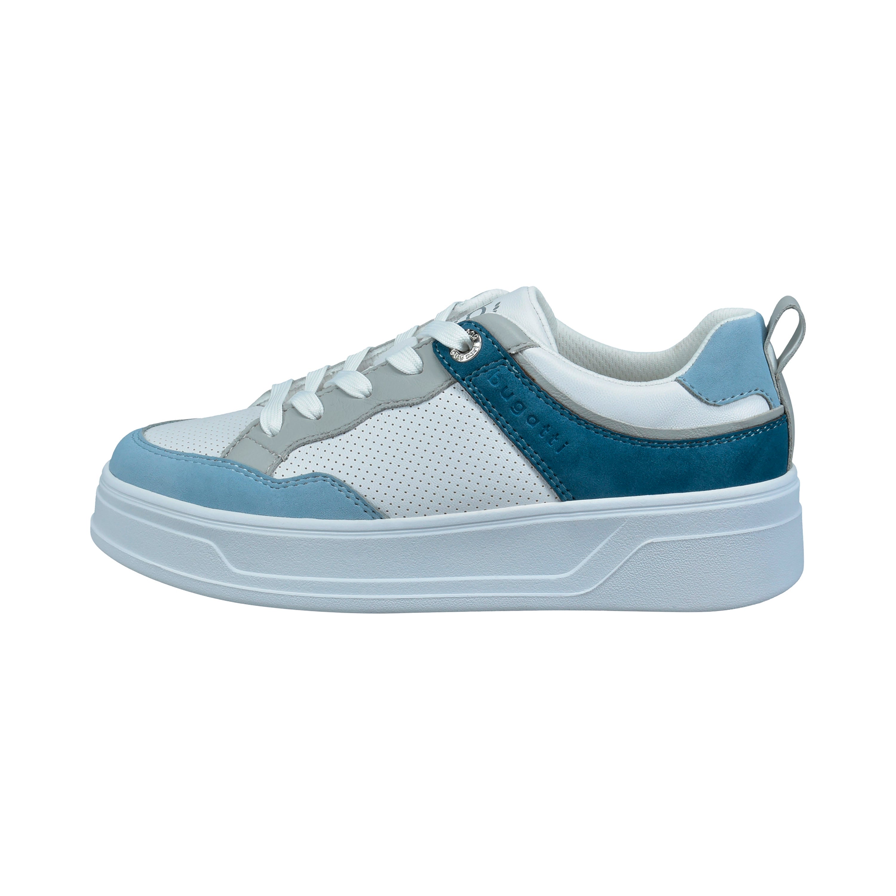 Weiße bugatti Sneakers mit blauen Details, Seitenansicht, Legerbild.