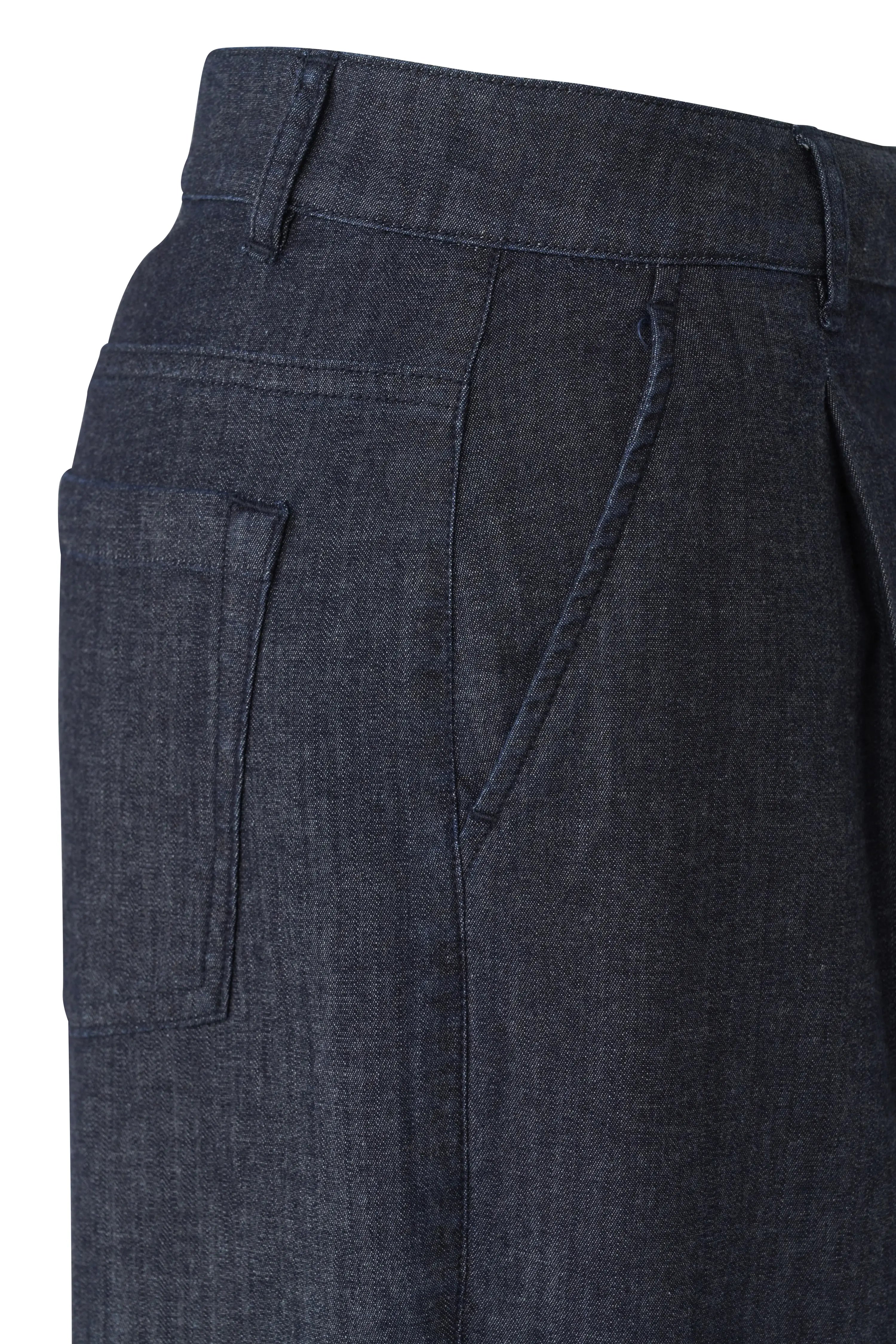 Donkerblauwe bugatti jeans met zijtas, detailopname.