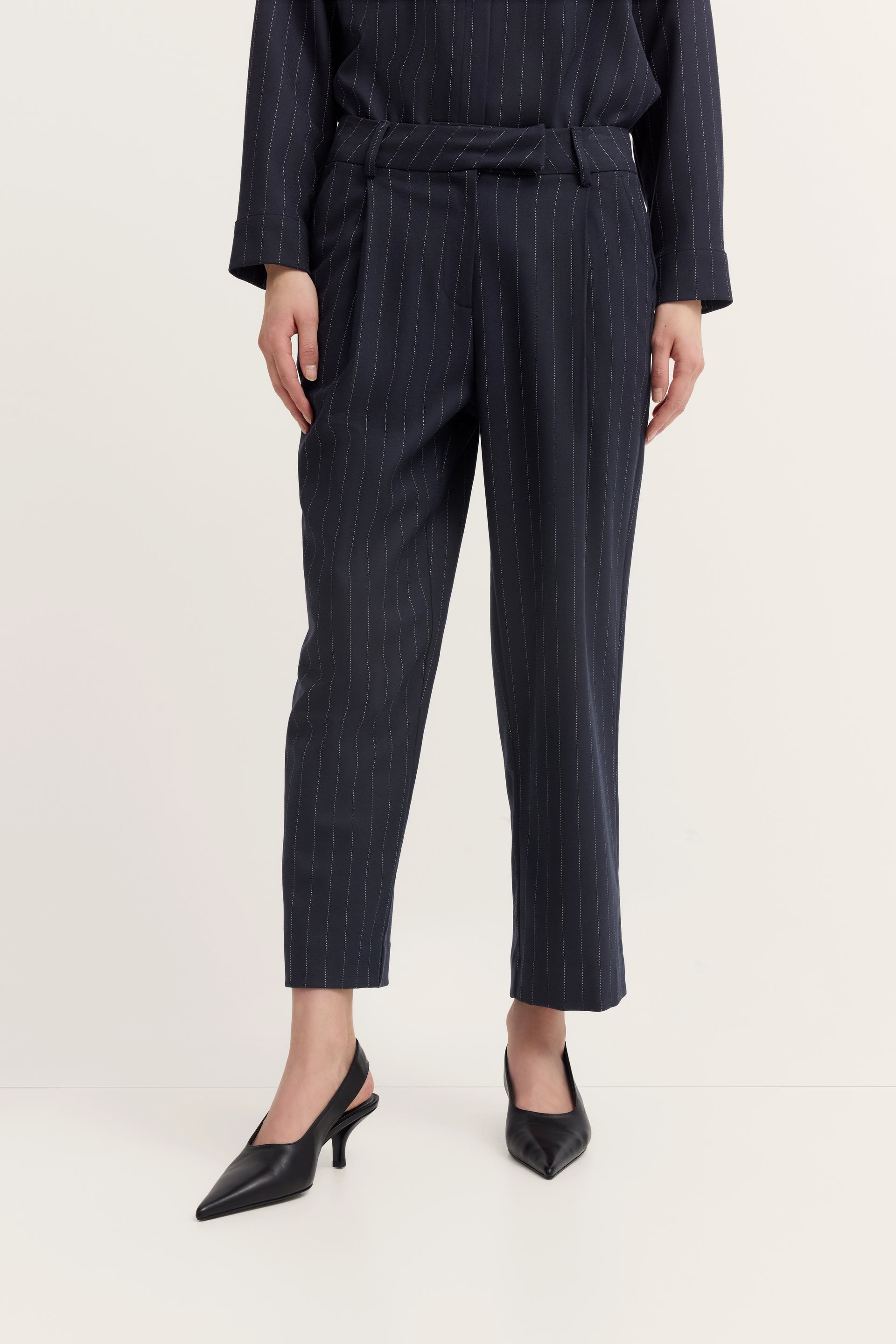 Pleated pinstripe trousers with stretch comfort in navy | Bugatti