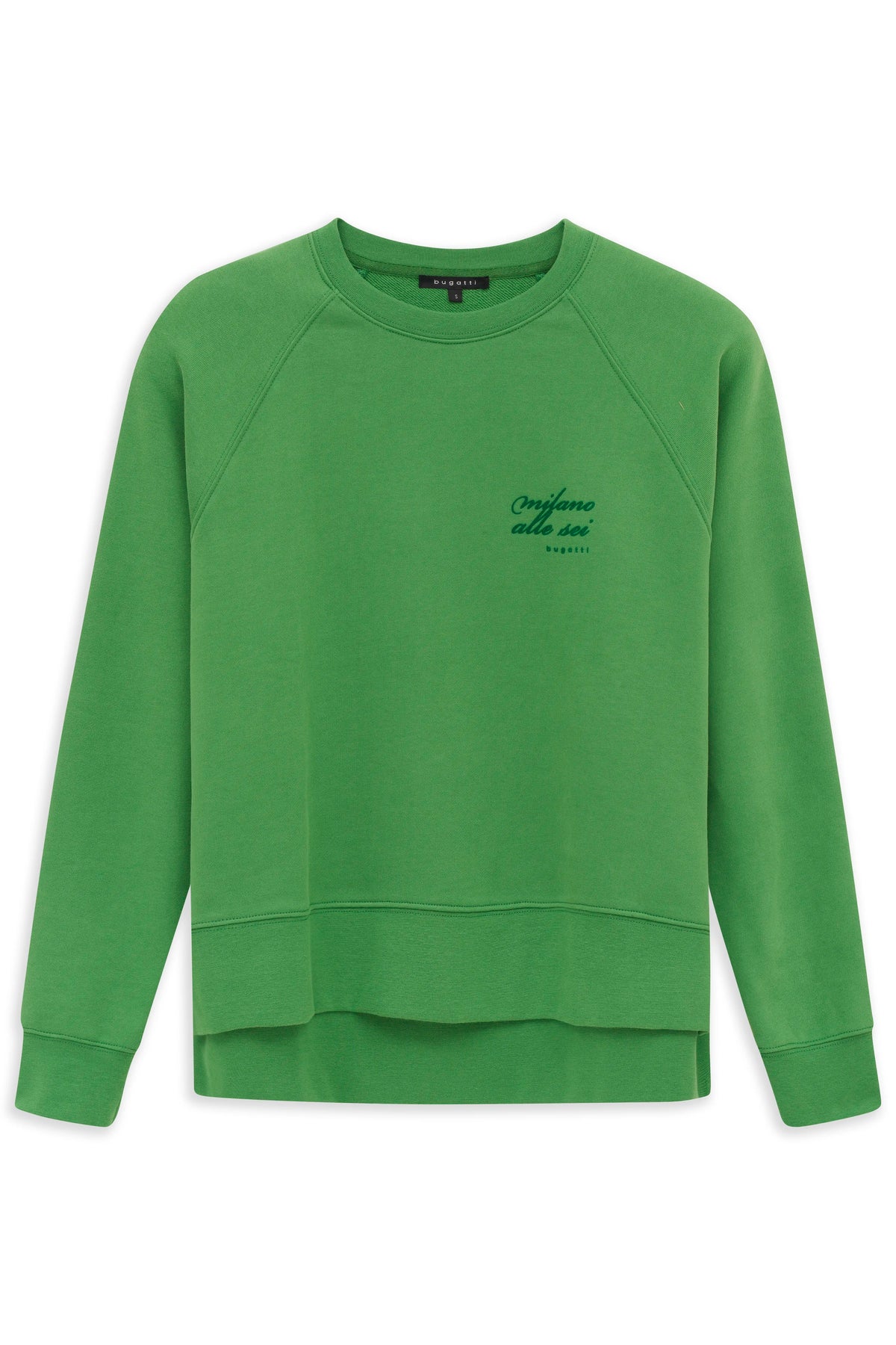 Grüner bugatti Pullover, Büstenbild, elegantes Design mit Schriftzug, zeitloser Stil.