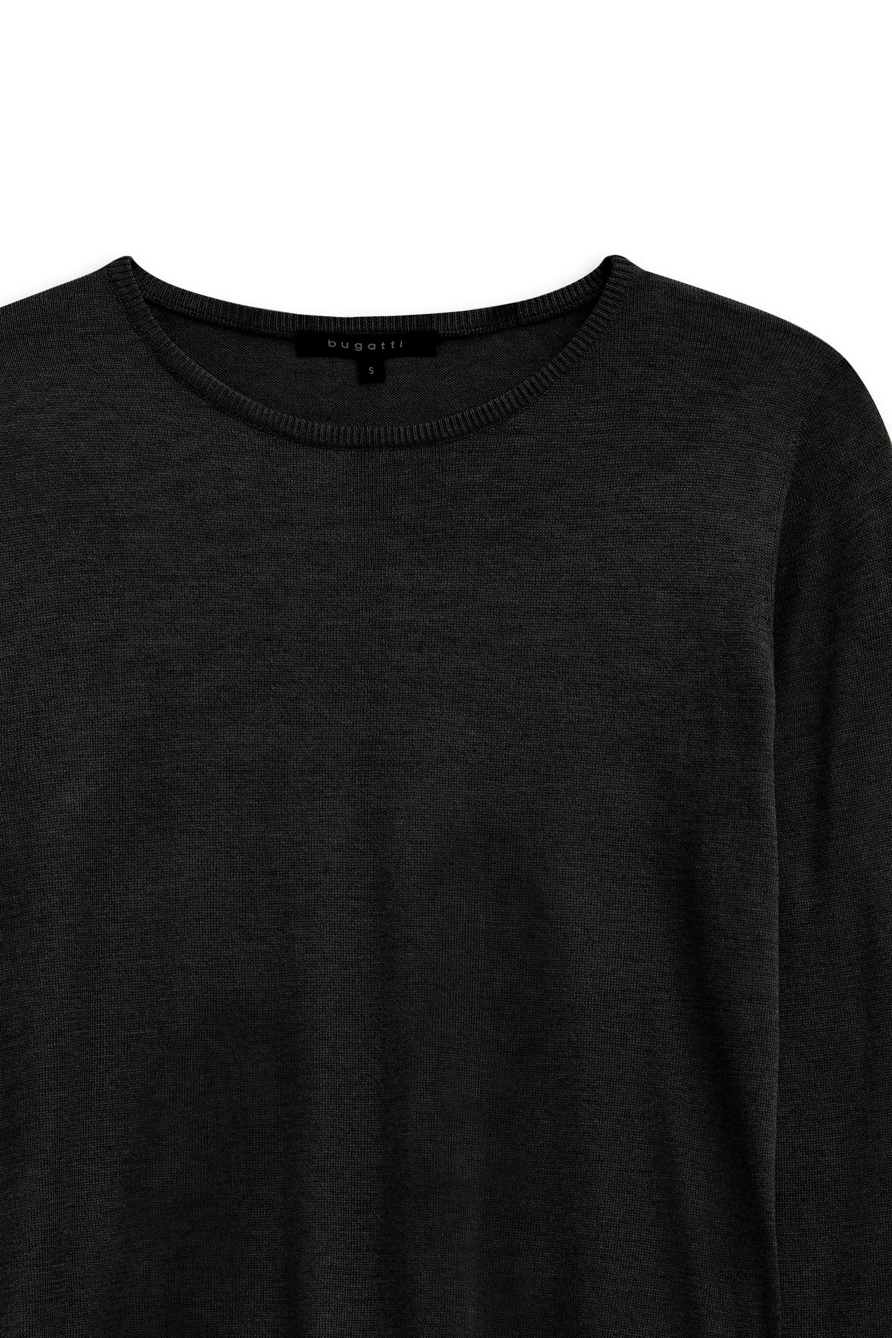Schwarzer bugatti Pullover, schlichtes Design, Büstenbild, hochwertiger Stoff, zeitlose Eleganz.