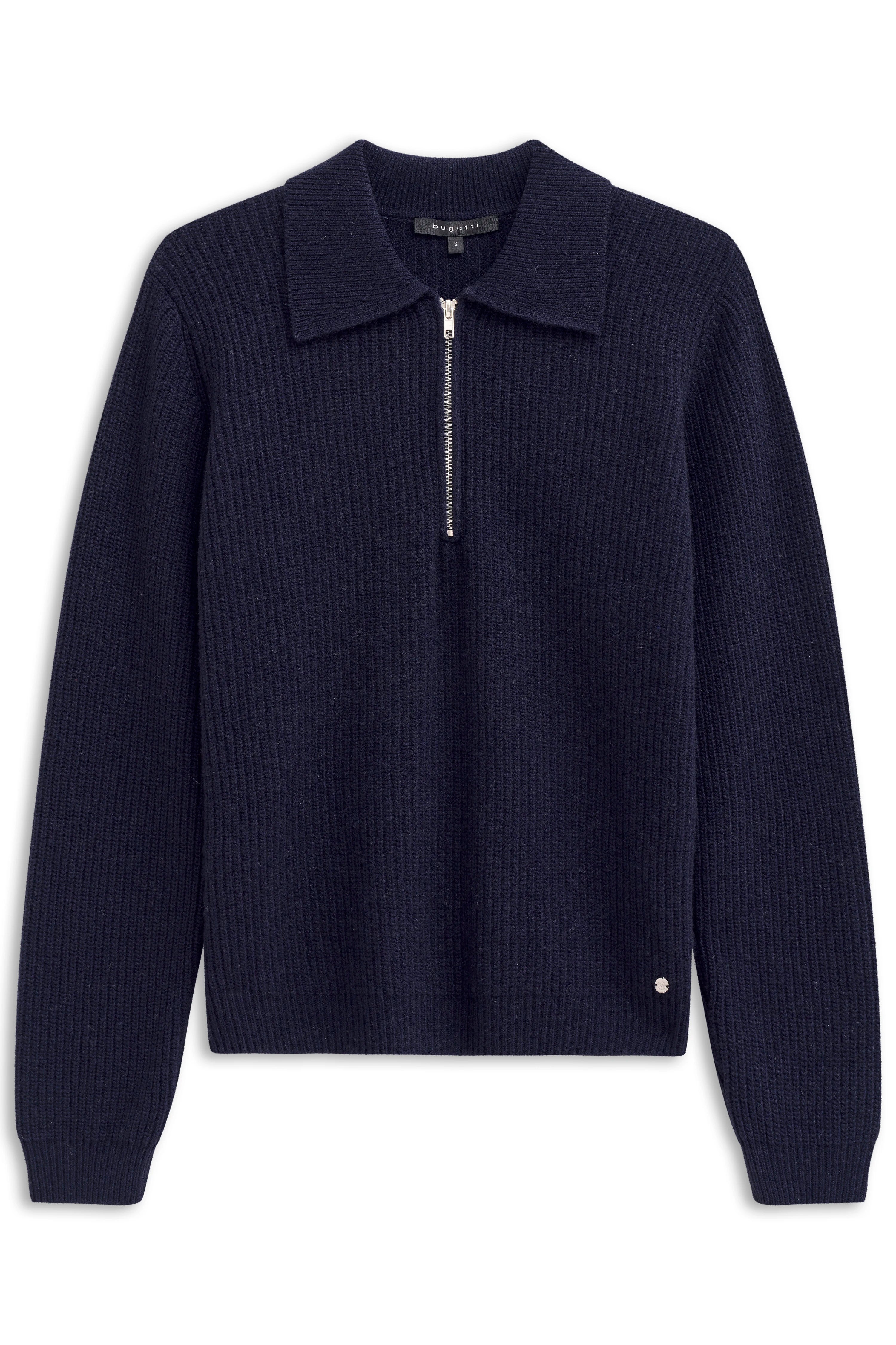 Dunkelblauer bugatti Strickpullover mit Reißverschluss und Kragen, Büstenbild.