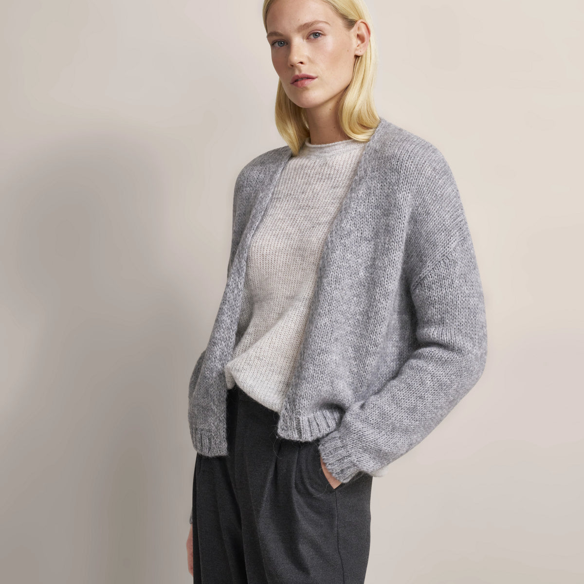 ★bubble★haag ニット　グレー　美品 Alpaca wool blend cardigan in grey | Bugatti