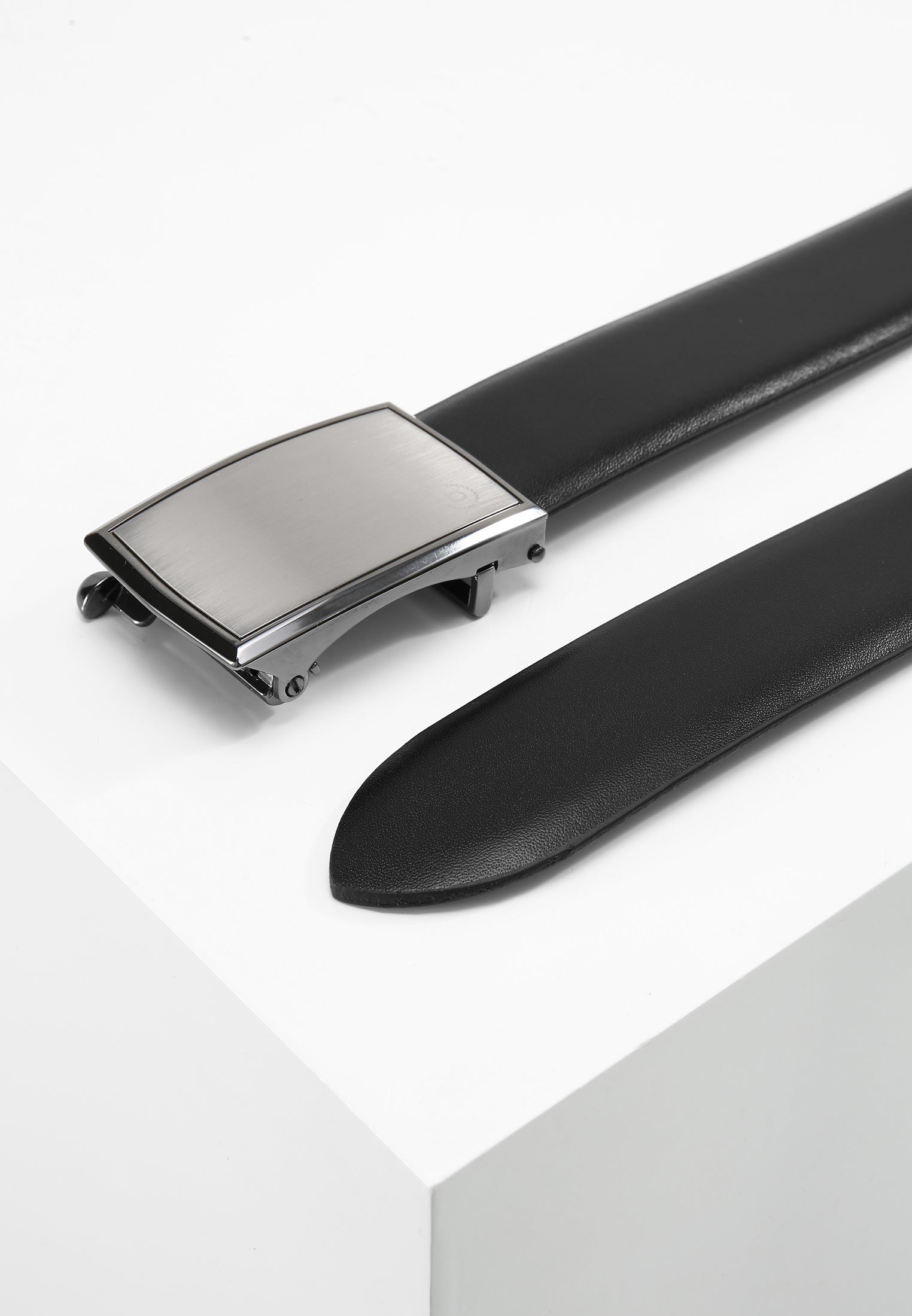 Automatikgürtel aus Leder in schwarz