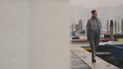 Damen Trends - Herbst/ Winter 2025
Mit "Venetian Chic" inspiriert vom Zauber Venedigs vereint unsere Damen-Kollektion zeitlose Eleganz mit smartem Komfort. Hochwertige Materialien und feminine Schnitte schaffen Looks, die Business wie Casual souverän begleiten.