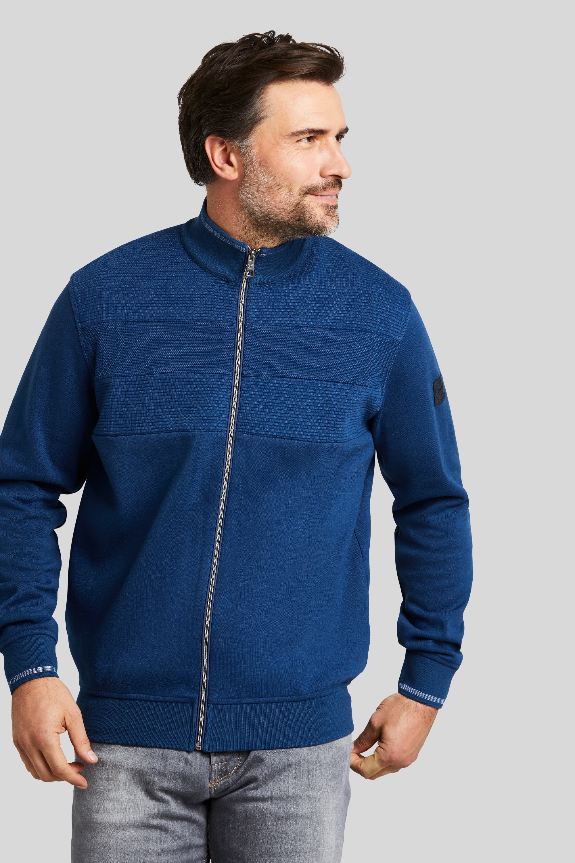 Sweatshirtjacke im klassischen Design in marine