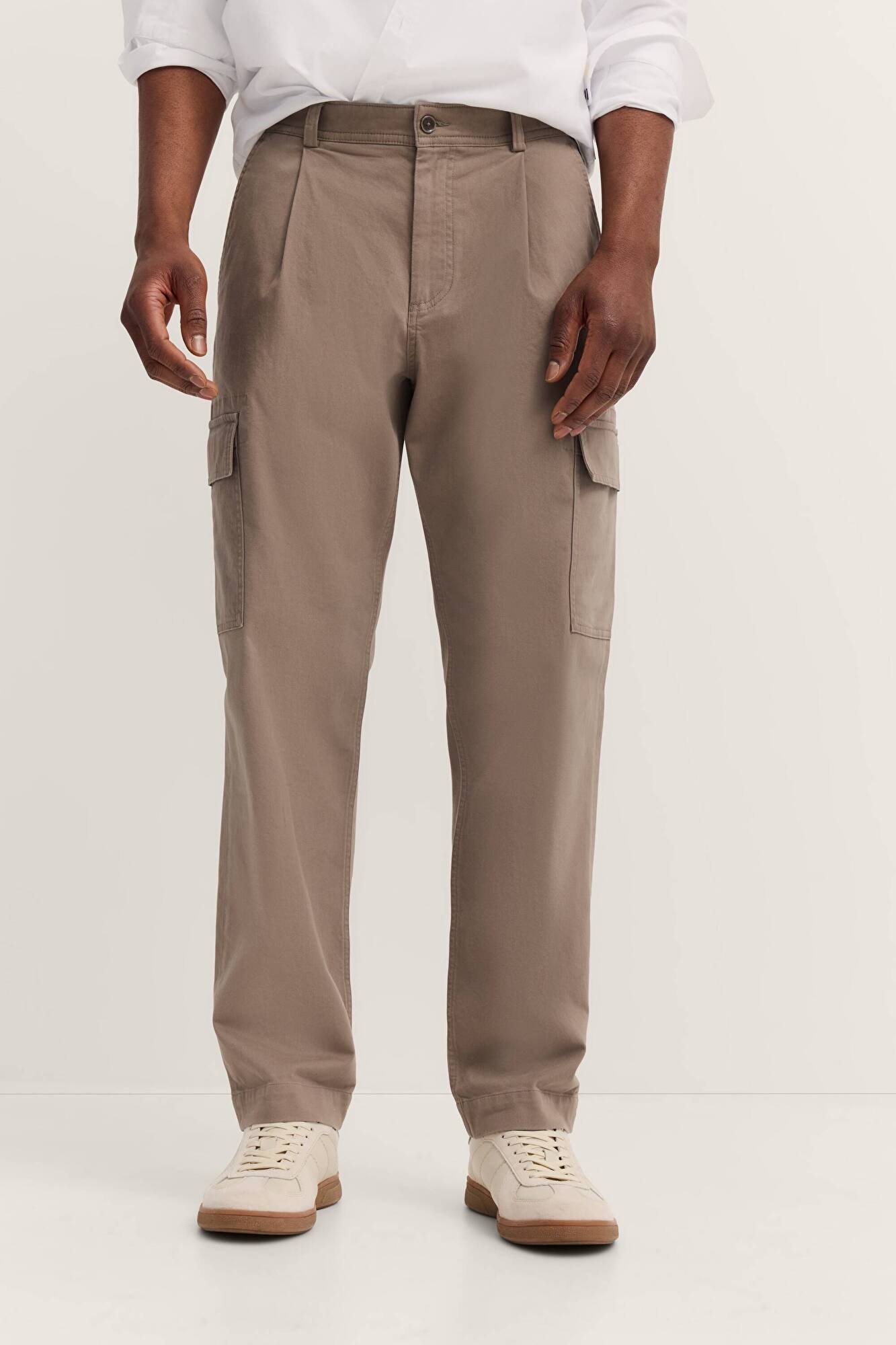 unbekannt unbekannt in beige - Ansicht: Model Front