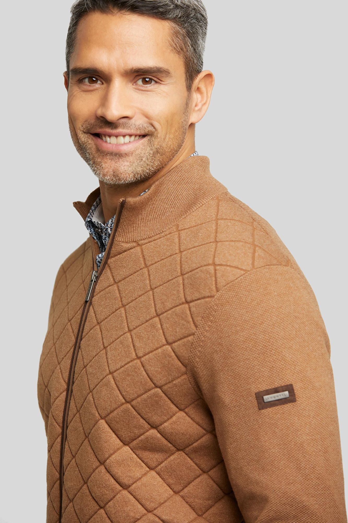 Knit jacket With diamond quilting in cognac | bugatti