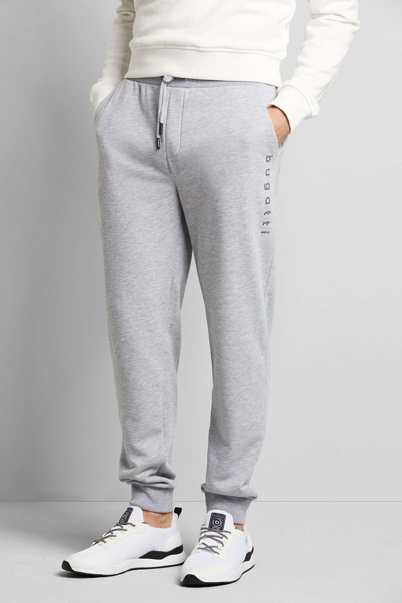 Sweatpants made of organic cotton in light grey