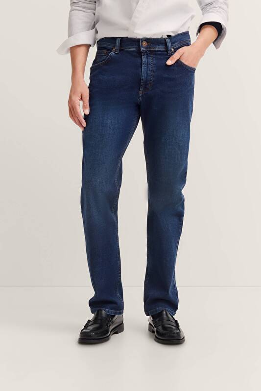   in blue - View: Model front