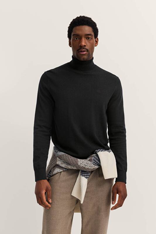   in dark grey - View: Model front