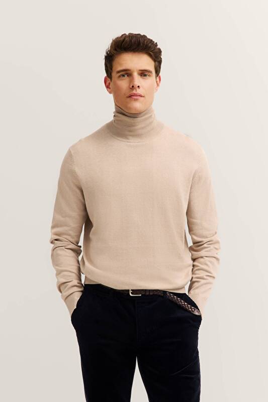 unbekannt unbekannt in beige - Ansicht: Model Front