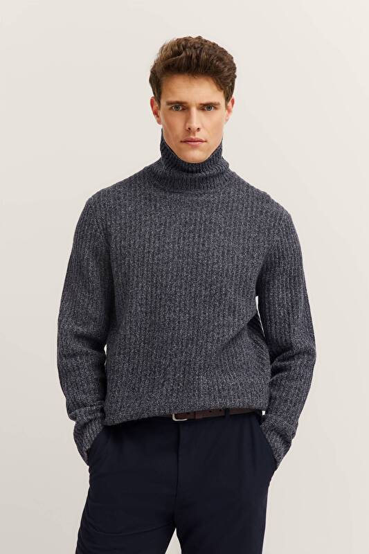   in grey - View: Model front