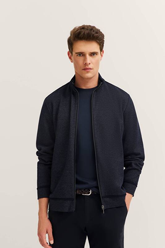 unbekannt unbekannt in marine - Ansicht: Model Front