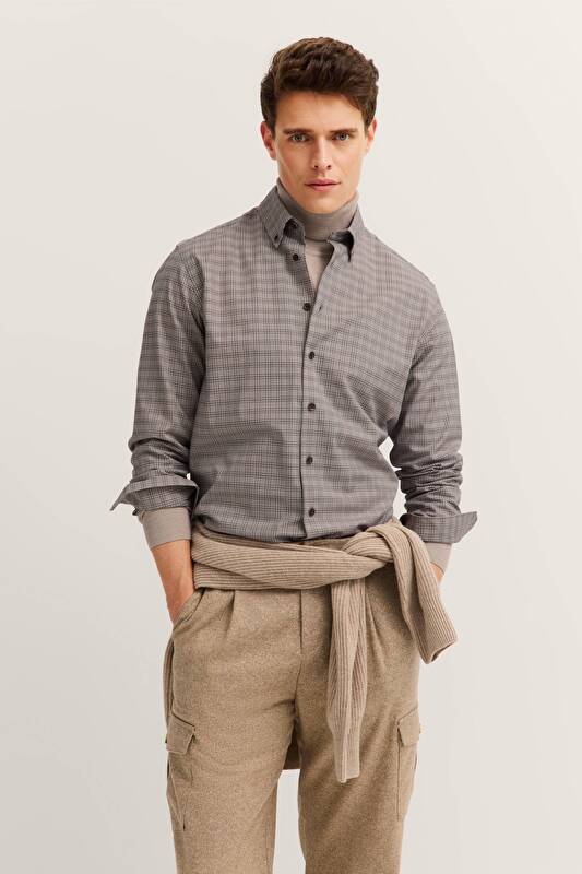   in brown - View: Model front