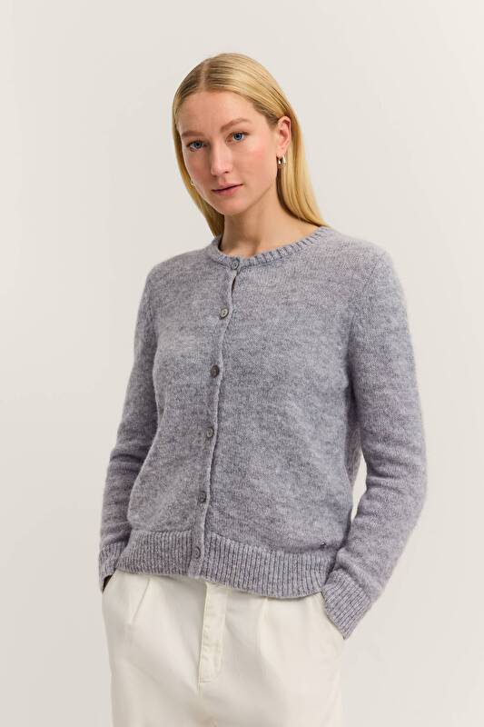   in grey - View: Model front